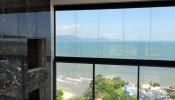 Apartamento vista mar de alto padro em Porto Belo