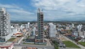 APARTAMENTO FRENTE AVENIDA VISTA MAR