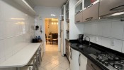 Apartamento com Vista para o Mar em Meia Praia 